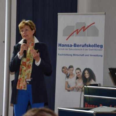Dr. U. Paschke Im Hansa Forum Am 03.06.2015