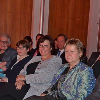 Unser Schulleiter David Fischer Mit Stargaesten Wie Ministerin Loehrmann Buergermeistern Vilhjalmsson