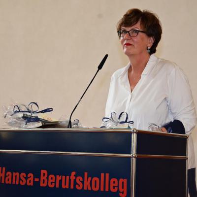 1 Hansa Berufskolleg Verabschiedung Der Dienstleistungsberufe Juli 2018 Foto Lv 1