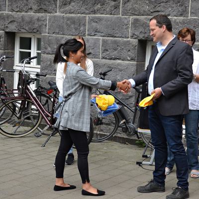 3 Hansa Berufskolleg Ehrung Der Besten Laeuferin Sponsorenlauf 2018. Foto Hbk Lv