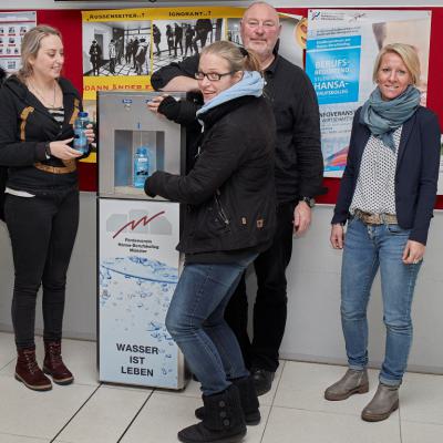 Hansa Berufskolleg Bereitstellung Eines Wasserspenders Dez. 2018